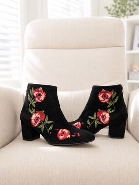Suede embroidered black ankle boots
